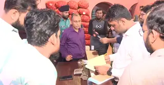 চট্টগ্রামে পেঁয়াজের বাজারে ভোক্তা অধিকারের অভিযান, তিন প্রতিষ্ঠানকে জরিমানা